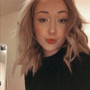 Meet your Posher, Karis